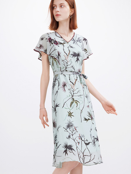 菲妮迪女装品牌2022夏季优雅轻薄中长款连衣裙