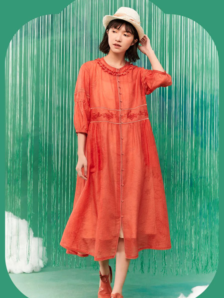 一城画一女装品牌2022秋季圆领中国红淑女气质连衣裙