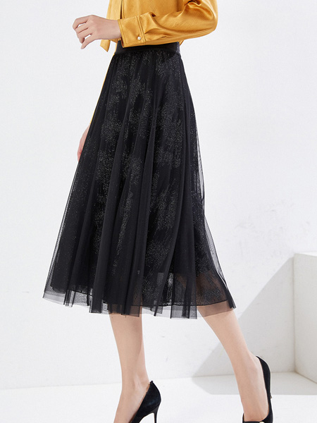 乔万尼女装品牌2022夏季网纱层次感中长款半身裙