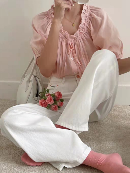 苏柒女装品牌2022夏季泡泡袖设计感淑女上衣