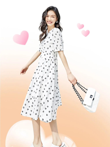 伊纳芙女装品牌2022夏季 小清新可爱甜美气质感连衣裙