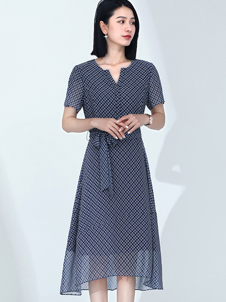 TR/BECA翠贝卡女装品牌2022夏季格纹修身显瘦连衣裙