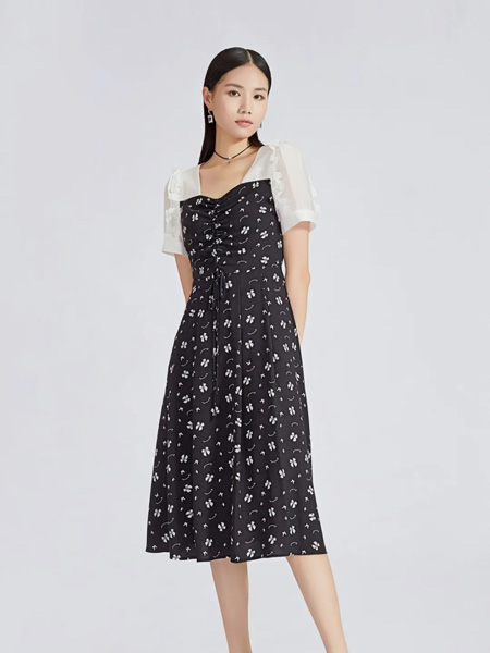 珞娜女装品牌2022夏季设计感法式赫本风温柔收腰连衣裙