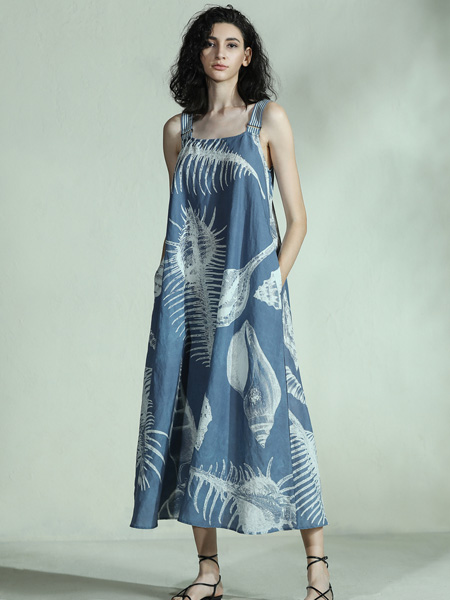 Donoratico女装品牌2022夏季清凉度假风阔型背带裙