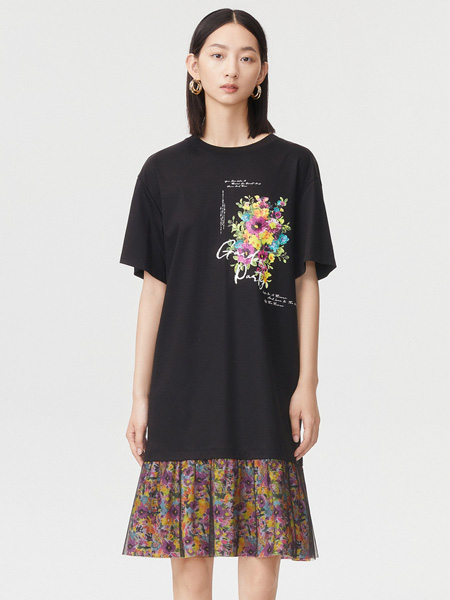 V.GRASS女装品牌2022夏季街头风个性印花T恤