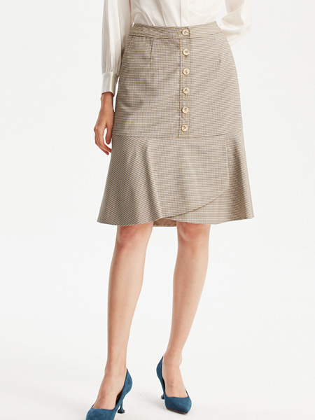 吉芬女装品牌2022夏季排扣条纹高腰半身裙