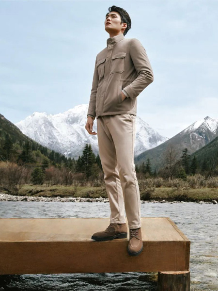 卡尔丹顿男装品牌2022秋季设计感简约英伦风外套