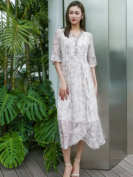 卡伊奴女装品牌2022夏季蕾丝边优雅成熟大方得体连衣裙