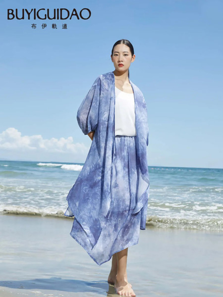 布伊轨道女装品牌2022夏季个性复古扎染蓝色不规则套装