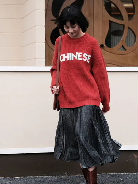 米祖女装品牌2022秋季字母中国风时尚套头毛衣