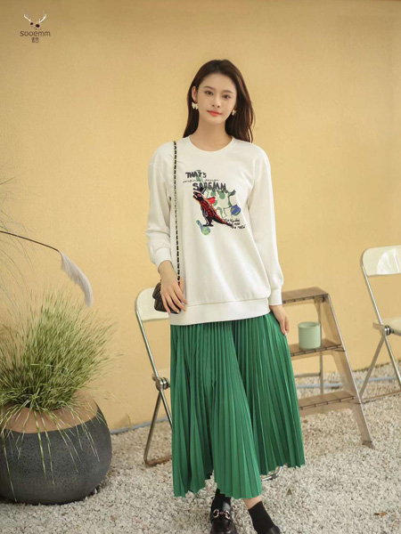 素言女装品牌2022秋季绿色韩版复古风个性A字半身裙