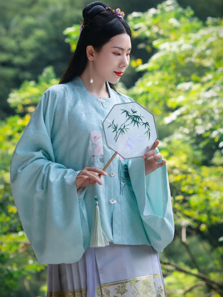 木棉道女装品牌2022秋季森系复古风民族风刺绣汉服