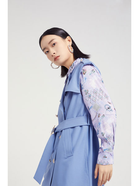 雅芙女裝品牌2022秋冬淺藍色兩件套