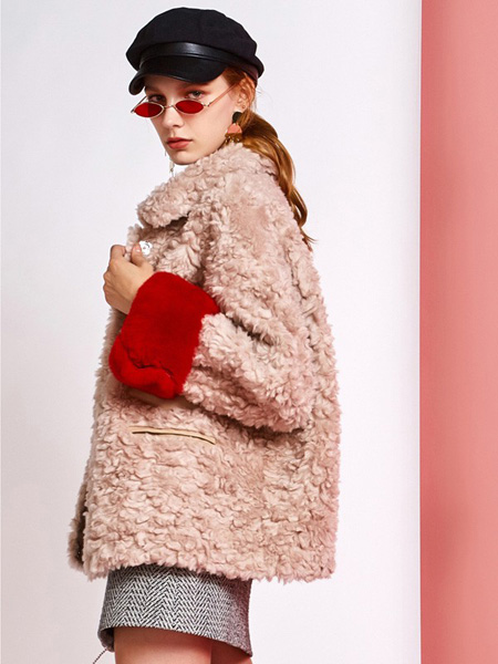 欧炫尔女装品牌2022冬季羊羔毛短款外套