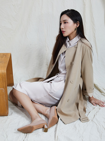 艺之卉|EACHWAY女装品牌2022秋冬韩系风气质风衣外套