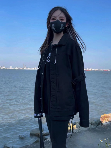 艾卓拉女装品牌2022冬季时尚黑色牛仔外套