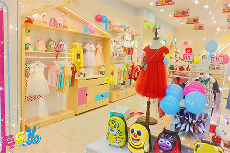 芭乐兔童装品牌店铺展示