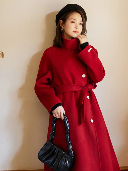 李维恩女装品牌2022秋冬红色立领大衣