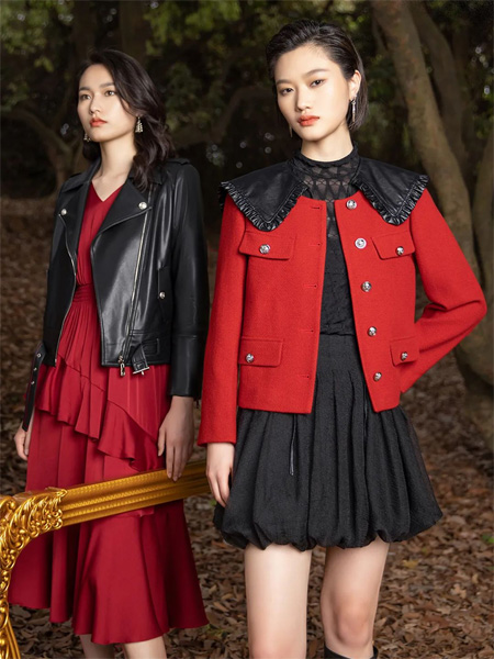 曼诺比菲女装品牌2022秋冬短款直身版型红色外套