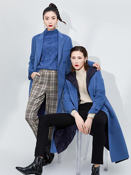 詩夢女裝品牌2022秋冬藍色經典純色長款大衣