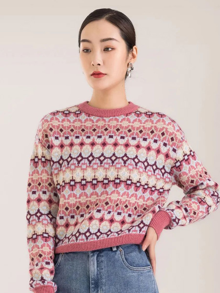 娅丽达女装品牌2022秋季粉色复古花纹针织衫