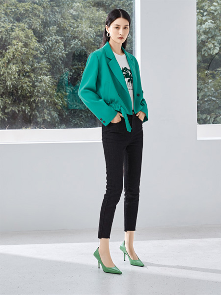 约布女装品牌2022秋冬松石绿短款西装外套