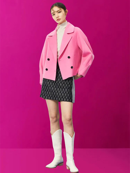 YXZ尤西子女装品牌2022秋冬粉色短款排扣西装