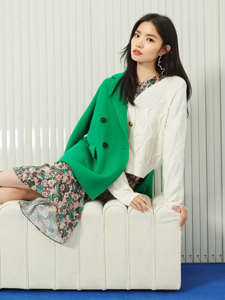 YXZ尤西子女装品牌2022秋冬西装式绿色大衣外套