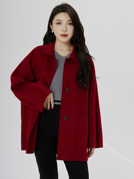 布芮祺女装品牌2022秋冬复古红色短款大衣