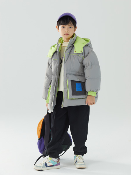 洛小米童装品牌2022冬季宽松大口袋羽绒面包服