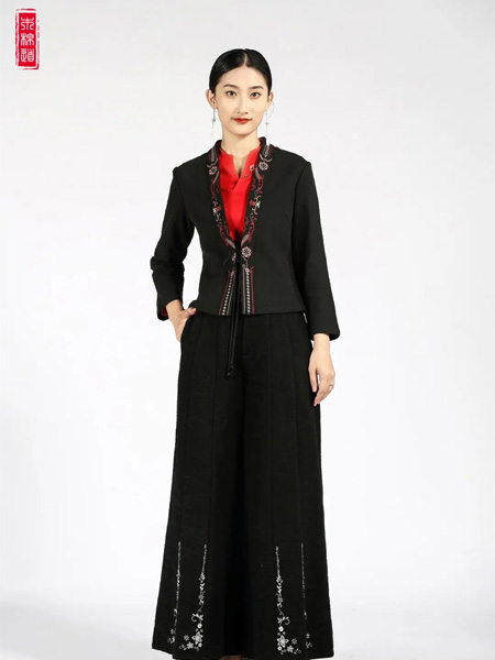 木棉道女装品牌2022秋冬黑色刺绣对襟国风套装