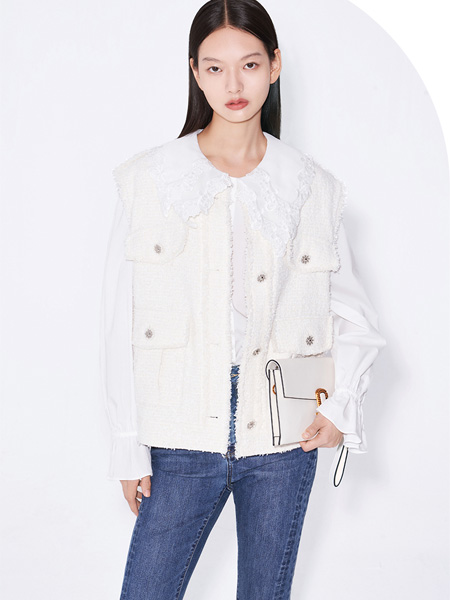 曼娅奴女装品牌2022秋冬白色设计感无袖外套