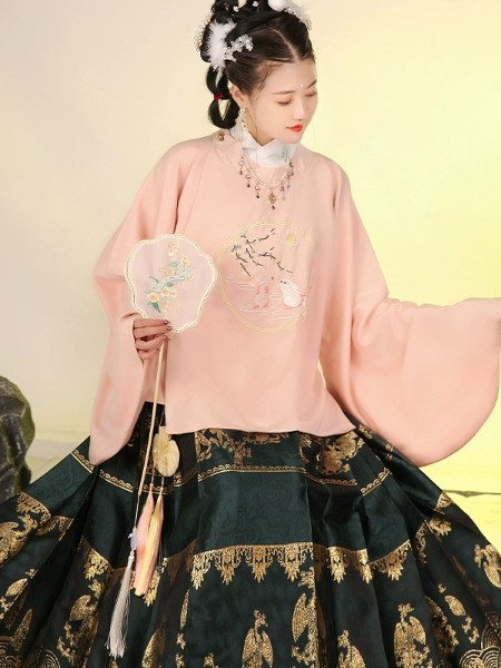 造服盛饰女装品牌2023秋冬新品中国风长袖复古裙装中国风