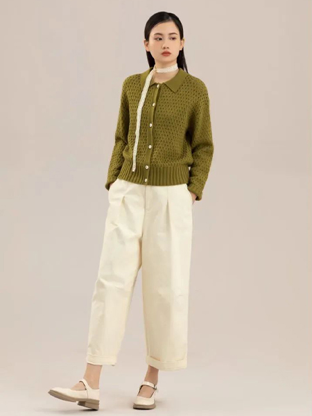 庄玛女装品牌2023秋季绿色格子毛针织衫