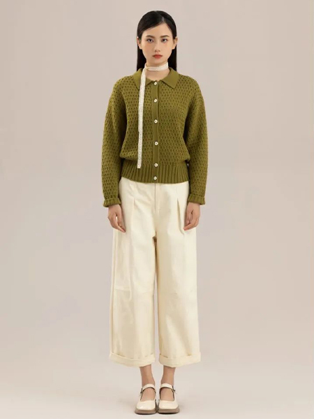 庄玛女装品牌2023秋季绿色格子毛针织衫