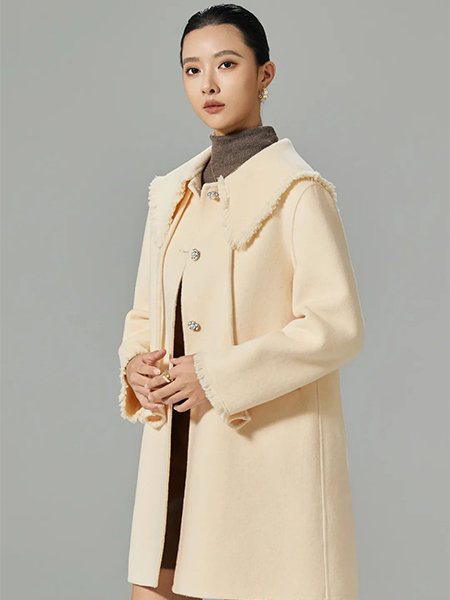 布芮祺女装品牌2023秋冬白色优雅中长款外套