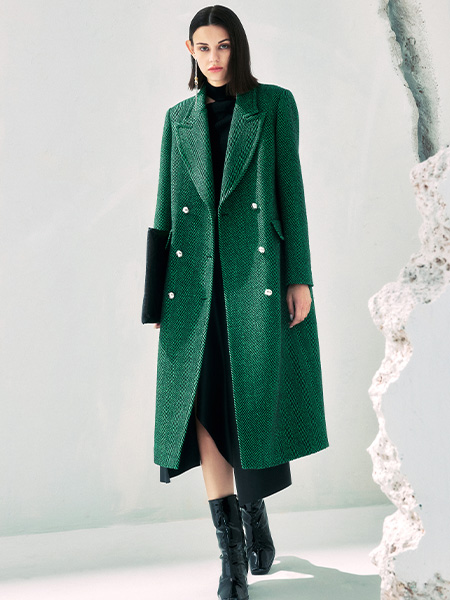 C'EST LILITH希·莉莉斯女装品牌2023秋冬绿色气质款长款外套