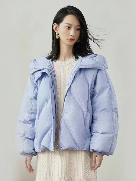 茵曼女装品牌2023冬季蓝色羽绒服