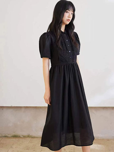 汀丁可女装品牌2024春夏中国风短袖修身连衣裙