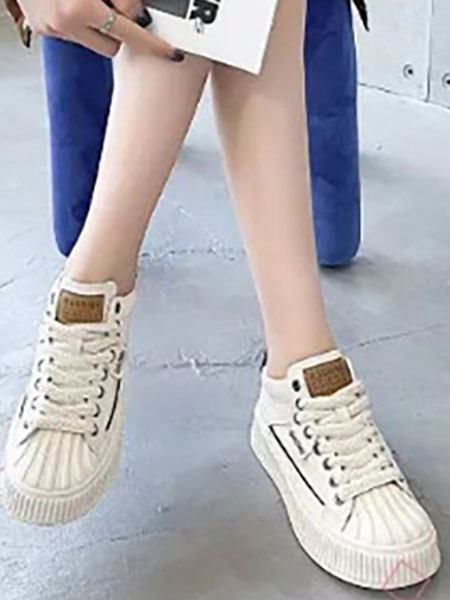 JBC金佰川鞋帽品牌2024秋新款韩版厚底圆头系带时尚休闲女高板板鞋