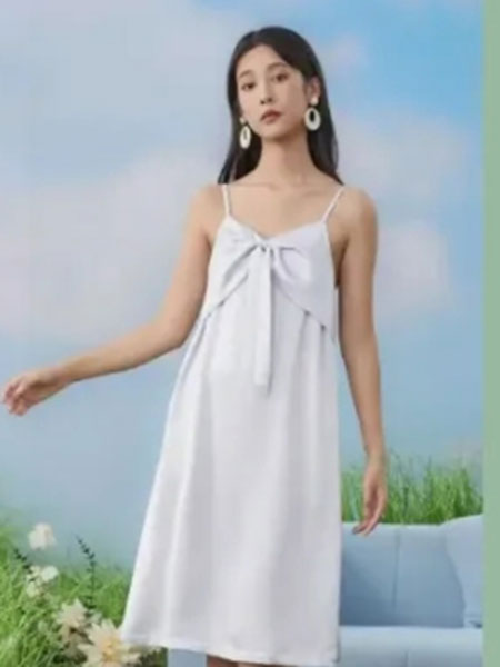 慕萘儿内衣品牌2024夏季薄款冰丝罗纹性感吊带蝴蝶结睡裙
