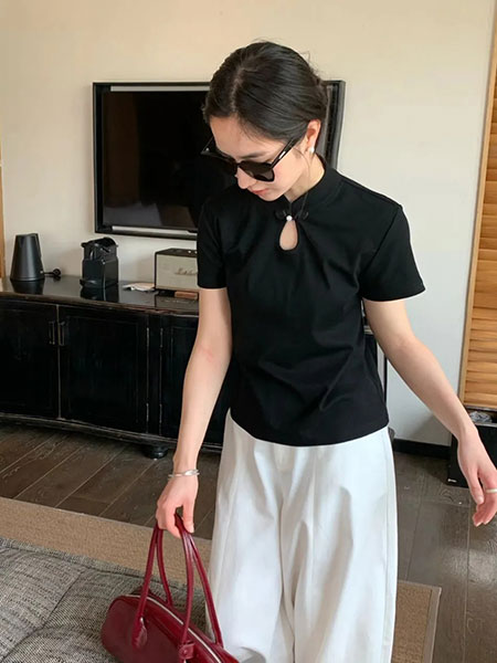 简诣女装品牌2024夏季黑色新中式盘扣立领短袖T恤