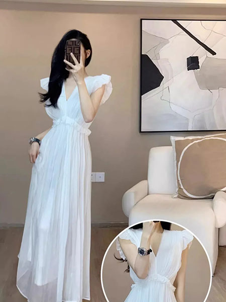 皮猫女装品牌2024夏季高级设计感气质收腰显瘦白色仙女长裙