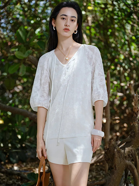 恩瑞妮女装品牌2024夏季法式乐博体育官网立体刺绣上衣