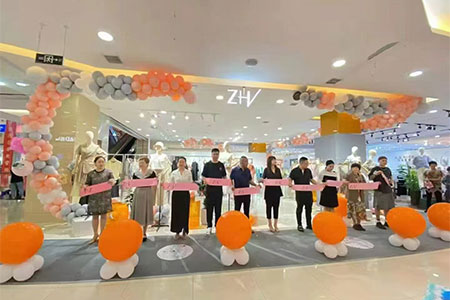 ZHV纯境女装品牌店铺展示