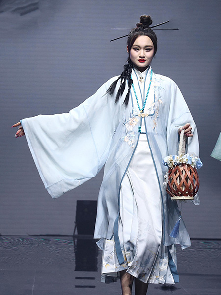 秦西廂女裝品牌2025春夏漢服系列