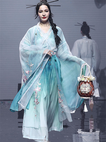 秦西廂女裝品牌2025春夏漢服系列