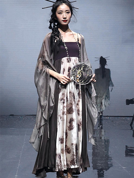 秦西廂女裝品牌2025春夏漢服系列