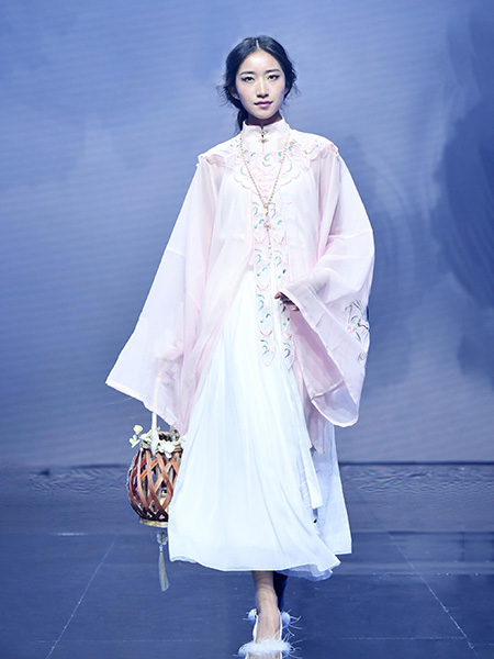 秦西廂女裝品牌2025春夏漢服系列