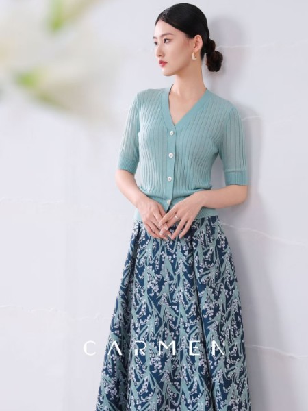 卡蔓女装品牌2025春夏新品